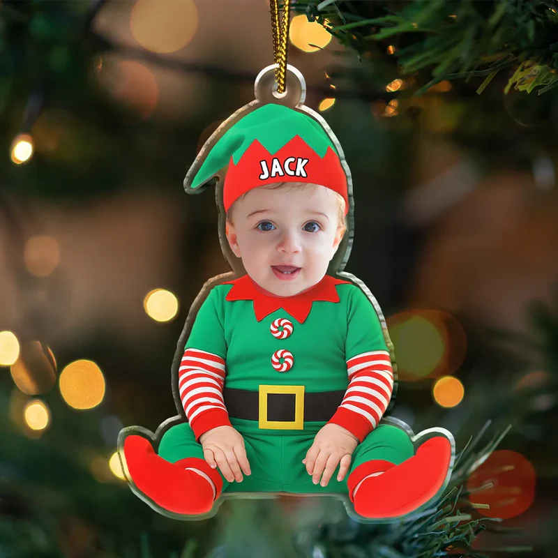 Personalisierte Weihnachtsdeko – Baby im Wichtelkostüm